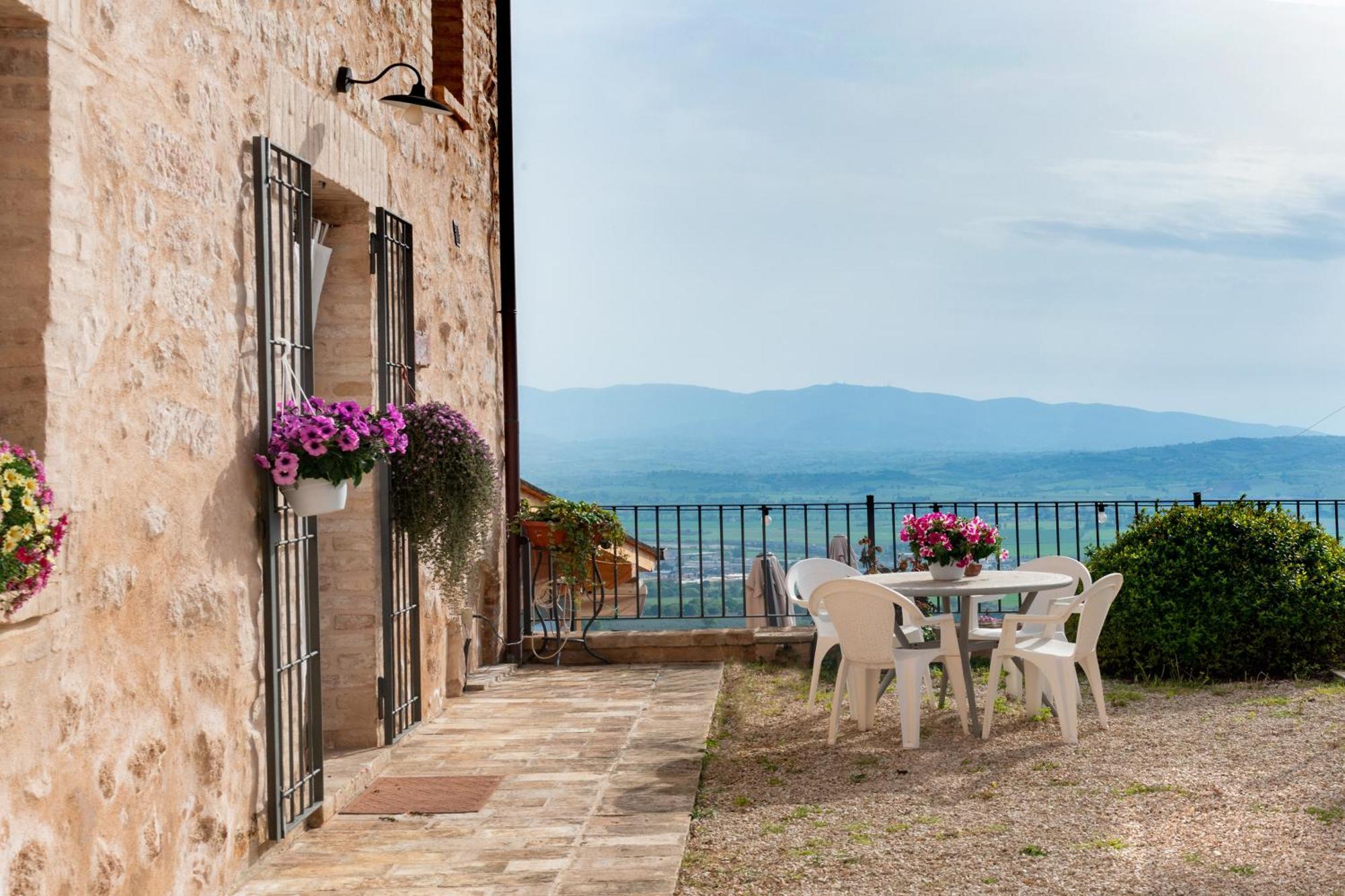 Le Terrazze Di Cancellara Foligno Exterior foto
