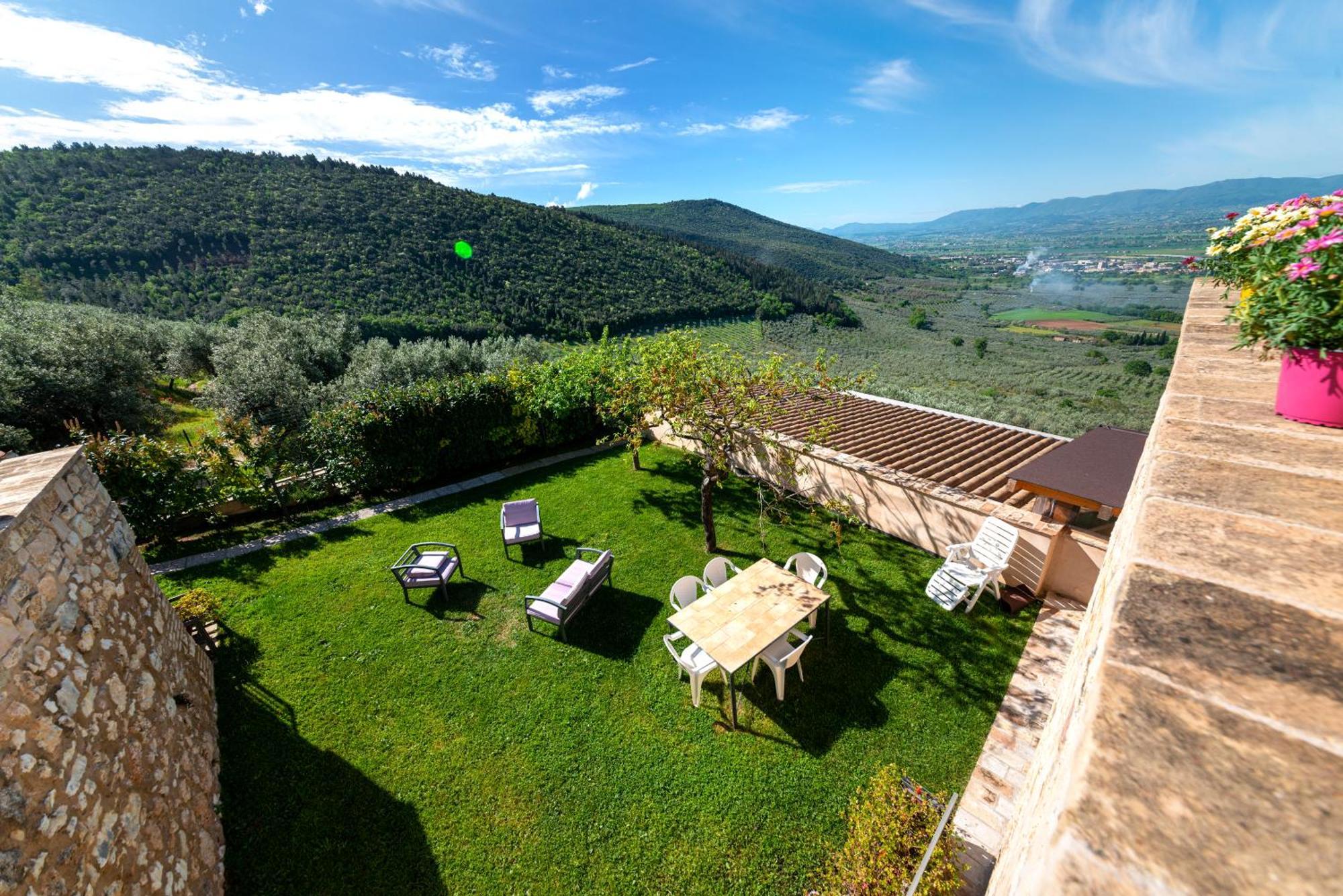 Le Terrazze Di Cancellara Foligno Exterior foto